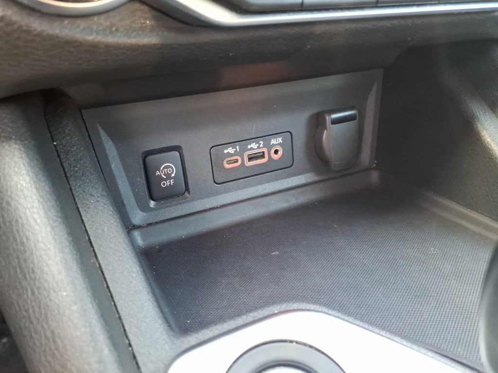 Certified 2024 Nissan Sentra SV FWD image 22