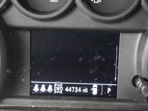 Used 2025 Chevrolet Silverado 2500 Custom image 28