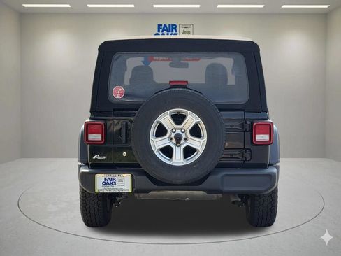 Certified 2018 Jeep Wrangler Sport AWD/4WD image 9