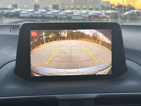 Used 2018 MAZDA MAZDA3 Sport image 24