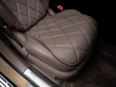 Used 2024 Mercedes-Benz Maybach EQS 680 4MATIC image 65