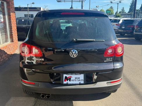 Used 2011 Volkswagen Tiguan SEL AWD/4WD image 4