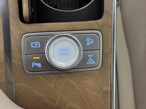 Used 2024 Genesis GV80 3.5T w/ Advanced Package image 24