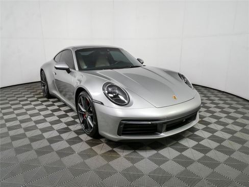 Certified 2022 Porsche 911 Carrera RWD image 25