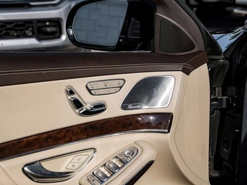 Used 2019 Mercedes-Benz S 560 Sedan image 48