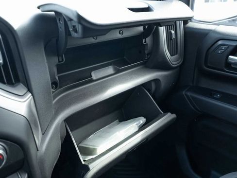 Used 2019 Chevrolet Silverado 1500 Custom w/ Custom Value Package image 19