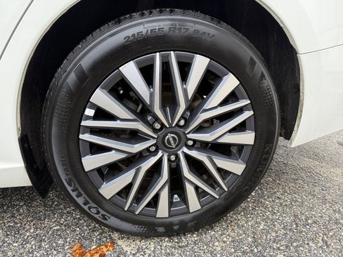 Used 2025 Nissan Altima 2.5 SV image 30