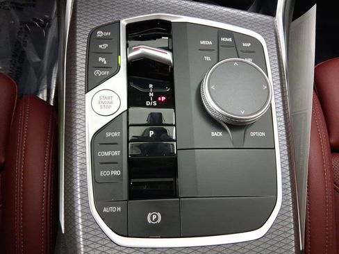 New 2026 BMW 330i Sedan w/ M Sport Package image 16