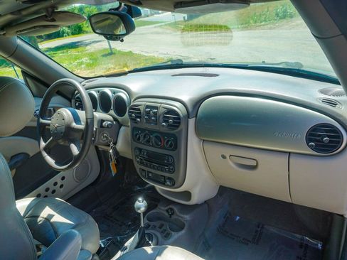 Used 2005 Chrysler PT Cruiser GT FWD image 16