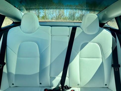 Used 2022 Tesla Model 3 Long Range AWD/4WD image 22