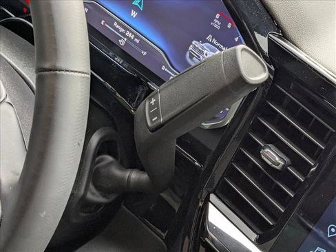 Used 2024 Chevrolet Silverado 2500 ZR2 image 18