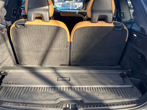 Used 2018 Volvo XC90 T6 Momentum w/ Convenience Package image 8