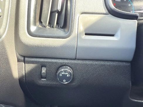 Used 2017 Chevrolet Colorado W/T w/ WT Convenience Package RWD image 14