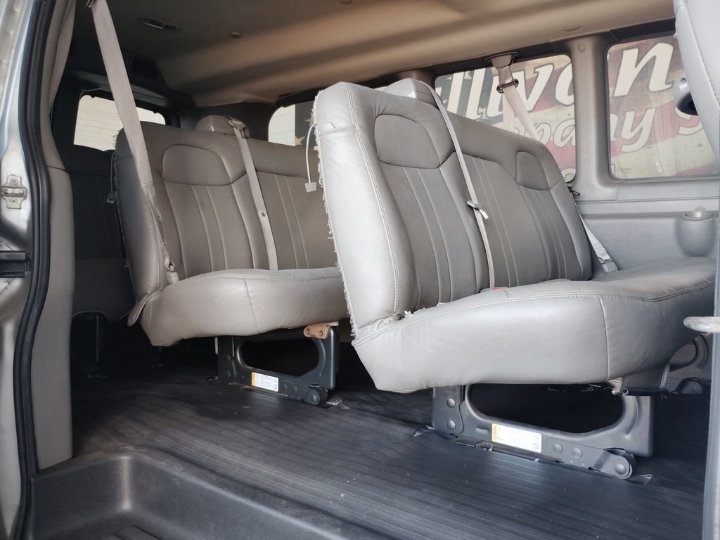 Used 2017 Chevrolet Express 2500 LS RWD image 16
