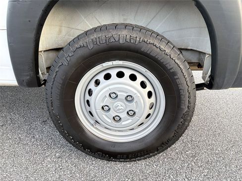 Used 2024 RAM ProMaster 2500 w/ Convenience Group FWD image 20