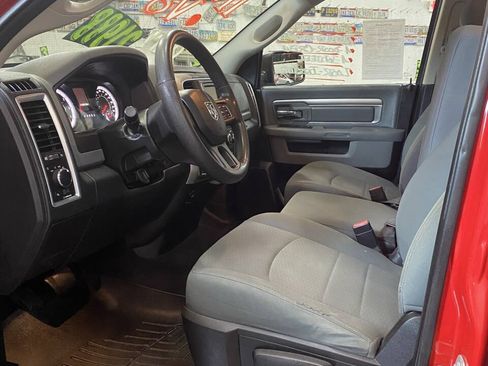 Used 2017 RAM 1500 Classic SLT AWD/4WD image 8