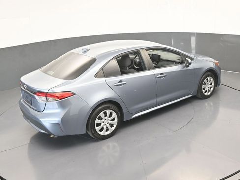 Used 2022 Toyota Corolla LE image 48