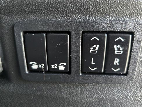 Used 2021 Chevrolet Tahoe High Country w/ Premium Package image 20