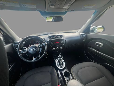Used 2015 Kia Soul + FWD image 28