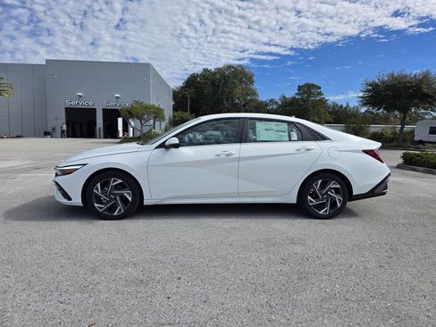 New 2026 Hyundai Elantra Limited image 5