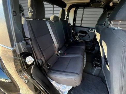 Used 2022 Jeep Gladiator Sport AWD/4WD image 26