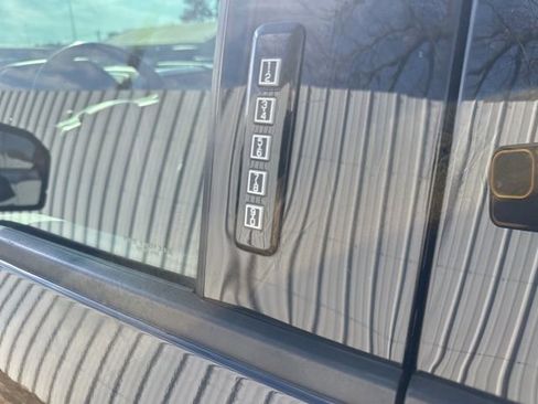 Used 2019 Ford F150 Lariat w/ Equipment Group 502A Luxury image 11