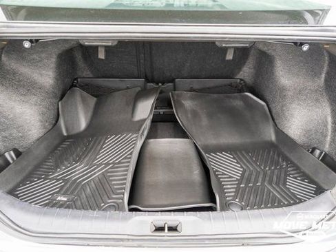 Used 2024 Nissan Altima 2.5 SV w/ SV Premium Package image 10