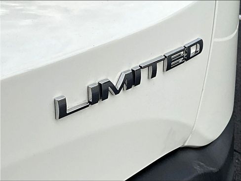 Used 2022 Jeep Renegade Limited AWD/4WD image 24