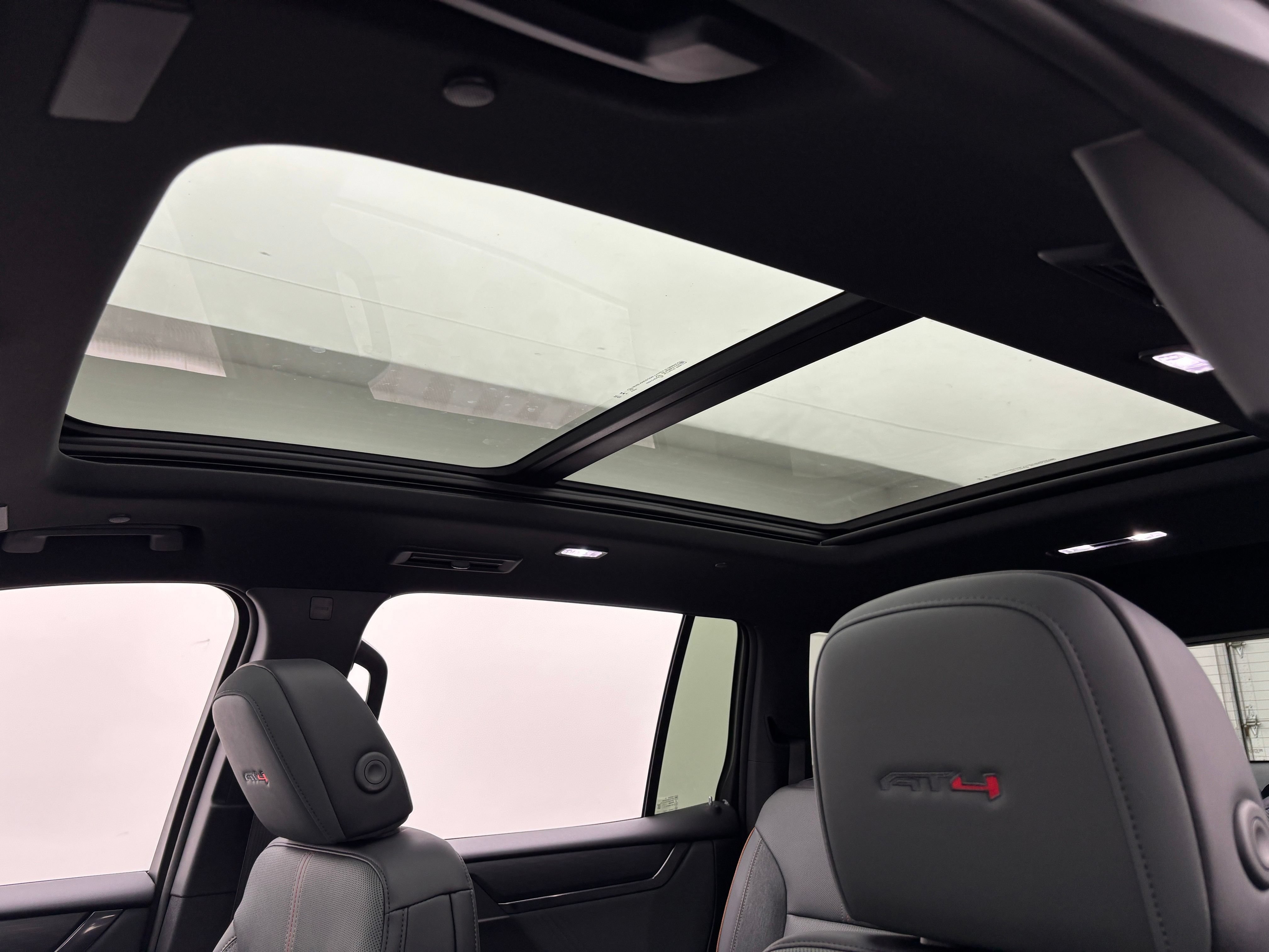 New 2026 GMC Acadia AT4 w/ Luxury Package AWD/4WD image 5
