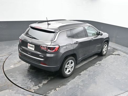 Used 2024 Jeep Compass Latitude image 41