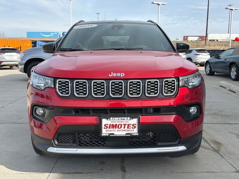 Used 2025 Jeep Compass Limited image 3