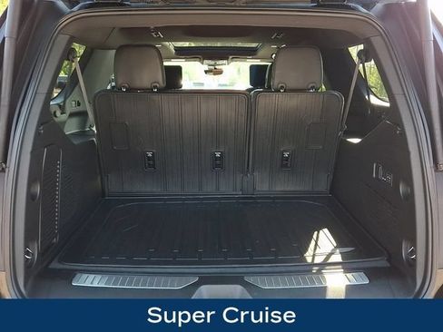 Used 2024 GMC Yukon XL Denali Ultimate w/ LPO, Floor Liner Package AWD/4WD image 39