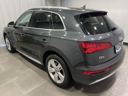 Used 2019 Audi Q5 2.0T Premium Plus w/ Premium Plus Package AWD/4WD image 4