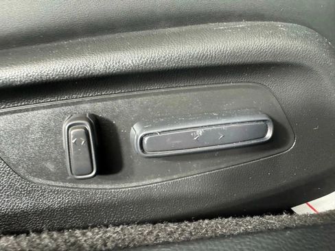 Used 2023 Honda Accord Touring image 38