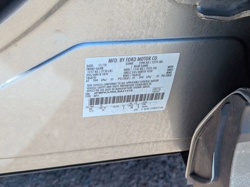 Used 2020 Ford Edge SEL image 25