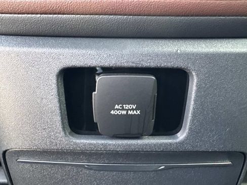 Certified 2026 Lincoln Navigator Reserve AWD/4WD image 19