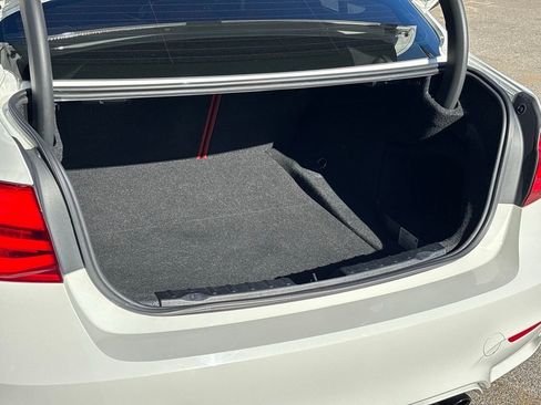 Used 2018 BMW M3 image 26