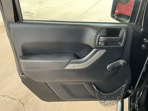 Used 2014 Jeep Wrangler Sport AWD/4WD image 13