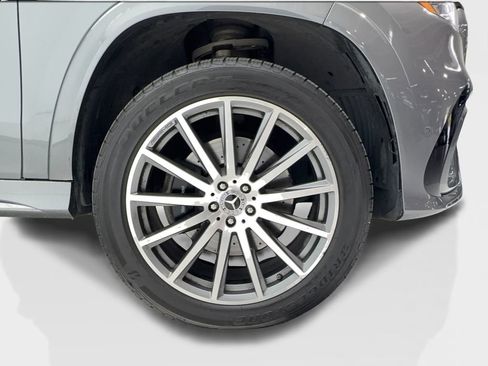 Used 2025 Mercedes-Benz GLS 450 4MATIC image 14