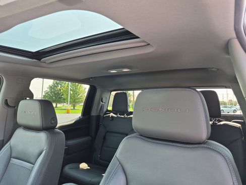 Used 2020 GMC Sierra 1500 Denali w/ Denali Ultimate Package AWD/4WD image 29