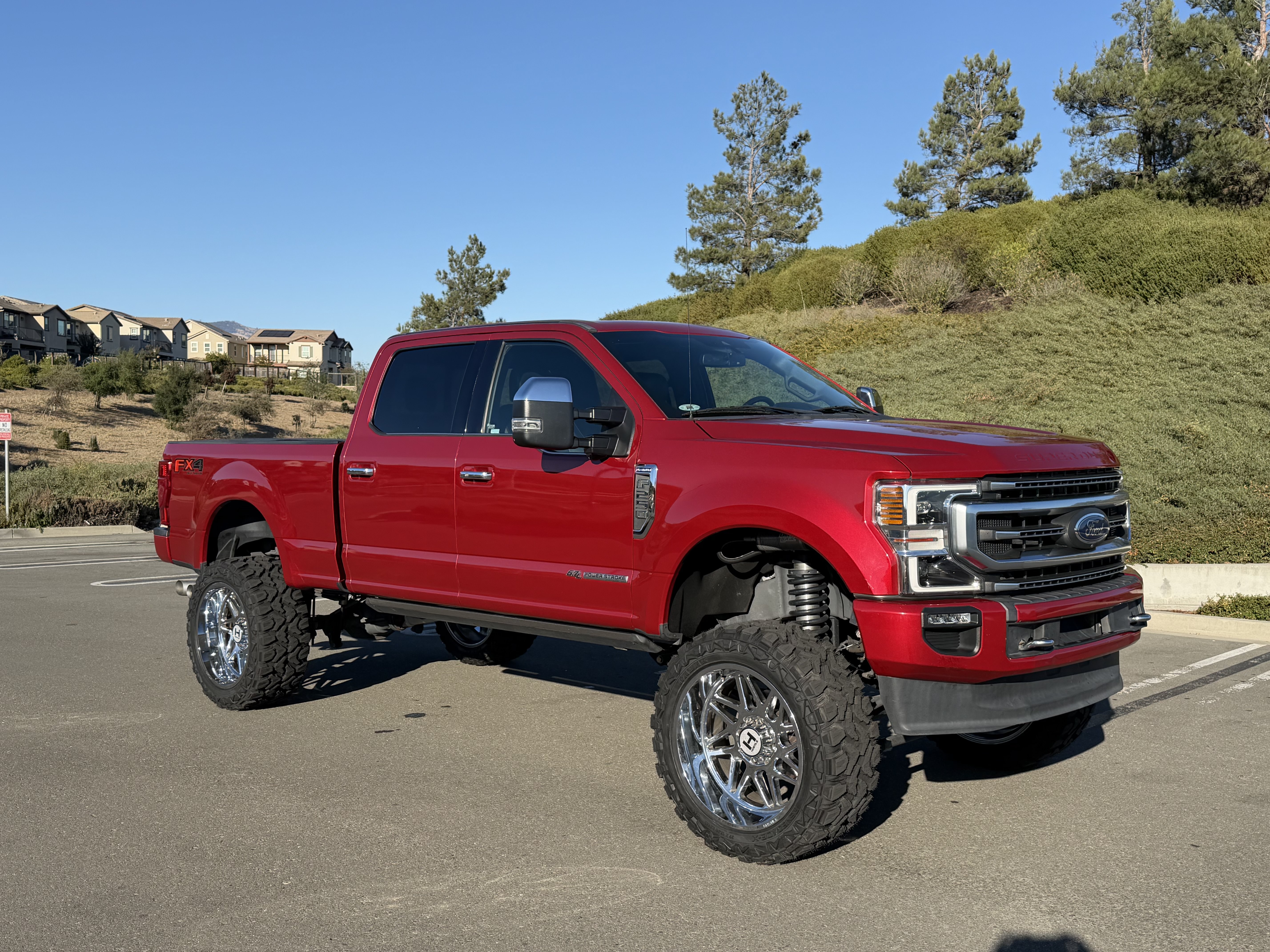Used 2020 Ford F250 Platinum w/ FX4 Off-Road Package AWD/4WD image 10