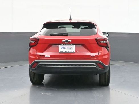 New 2026 Chevrolet Trax RS w/ Driver Confidence Package FWD image 8