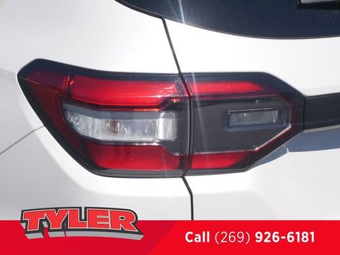 Used 2023 Honda Pilot EX-L image 12