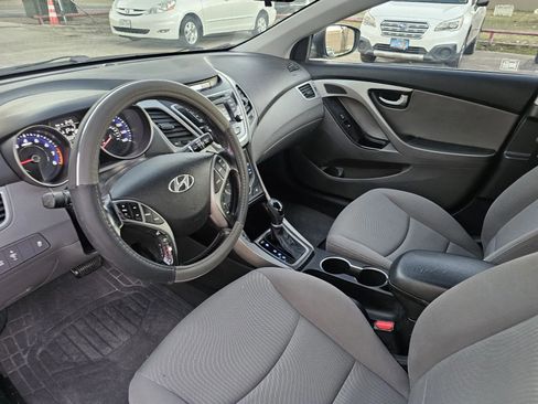 Used 2014 Hyundai Elantra Limited image 11