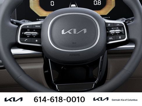 New 2026 Kia Carnival FWD image 25