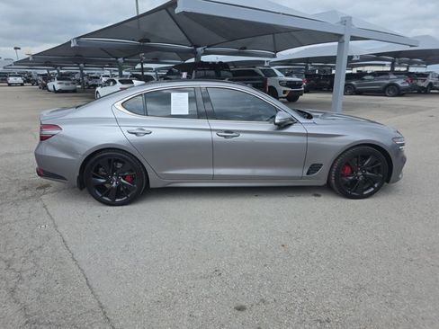 Used 2022 Genesis G70 3.3T RWD image 6