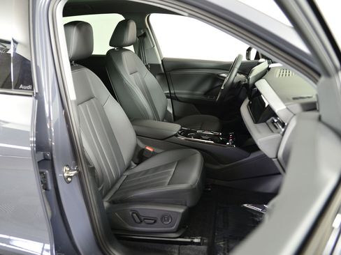 Certified 2025 Audi Q6 e-tron Premium w/ Convenience Package image 17