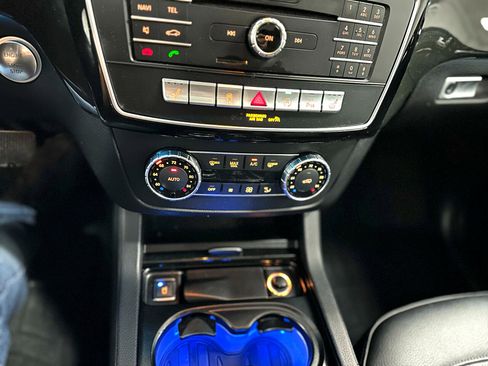 Used 2019 Mercedes-Benz GLS 450 4MATIC image 27