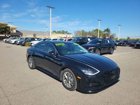 Used 2022 Hyundai Sonata SEL w/ Cargo Package image 9