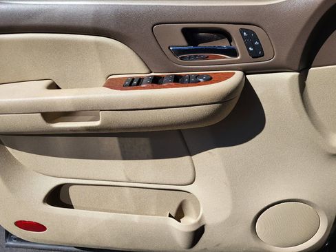 Used 2007 GMC Yukon SLT w/ SLT Preferred Equipment Group image 14